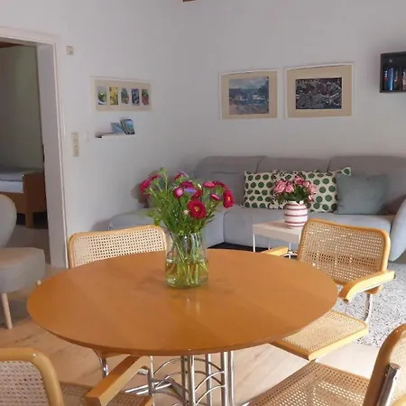 Schoenes In Rothhelmshausen Mit Garten, Terrasse Und Grill Holiday home