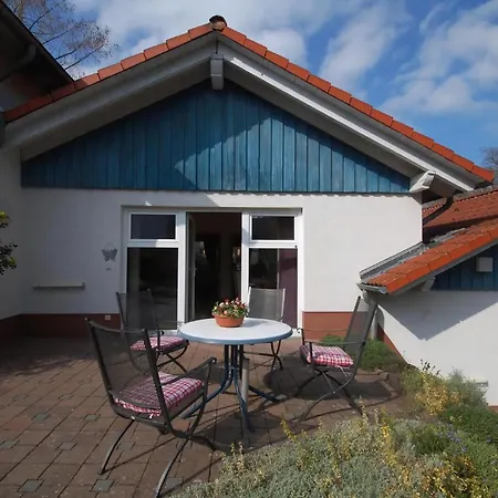 Schoenes In Rothhelmshausen Mit Garten, Terrasse Und Grill Holiday home